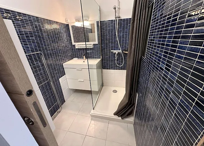 Apartamento 2 Pièces Rénové Avec Terrasse Et Climatisation à Port Camargue - Fr-1-731-152 Le Grau-du-Roi